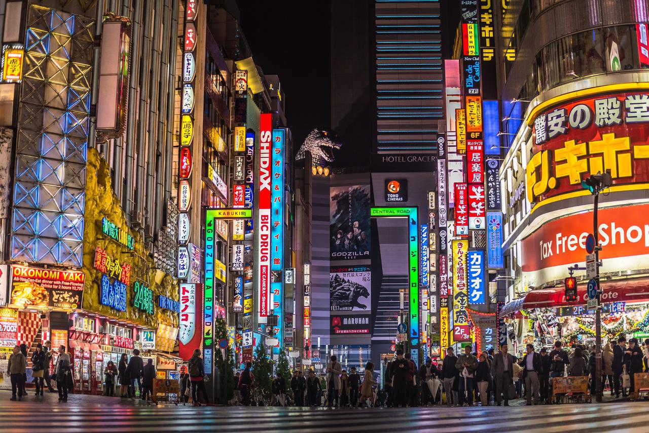 日本GDP将跌至第12位，两大问题牢牢牵制经济，中国要多个心眼-日本控制中国多少经济