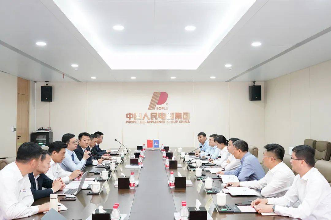 陕西建工集团党委委员、副总经理韩军锋一行莅临人民电器考察交流-陕西建工集团总公司基本帐户