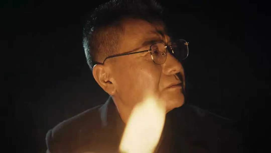 《促醒者》：谷麦子偷打的那个神秘电话，暴露了他，才是幕后主使-中谷基金