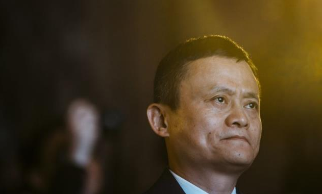 58岁马云移居东京半年，财富缩水2200亿，和家人在富人区生活惬意-马云公司多少人