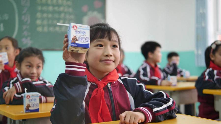 哺育幼苗快成长蒙牛学生奶山东区域邀您为孩子健康成长保驾护航-蒙牛的供应商电话多少