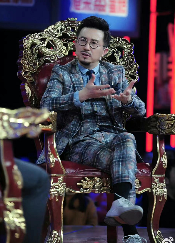 百亿珠宝家族内斗落幕，“翡翠王”的昔日女婿离场，“大舅哥”上任-通灵珠宝是上市公司吗