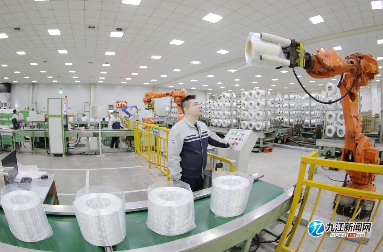 「新春走基层」春节期间：九江巨石集团不停产 生产线上处处忙-九江巨石集团电话多少