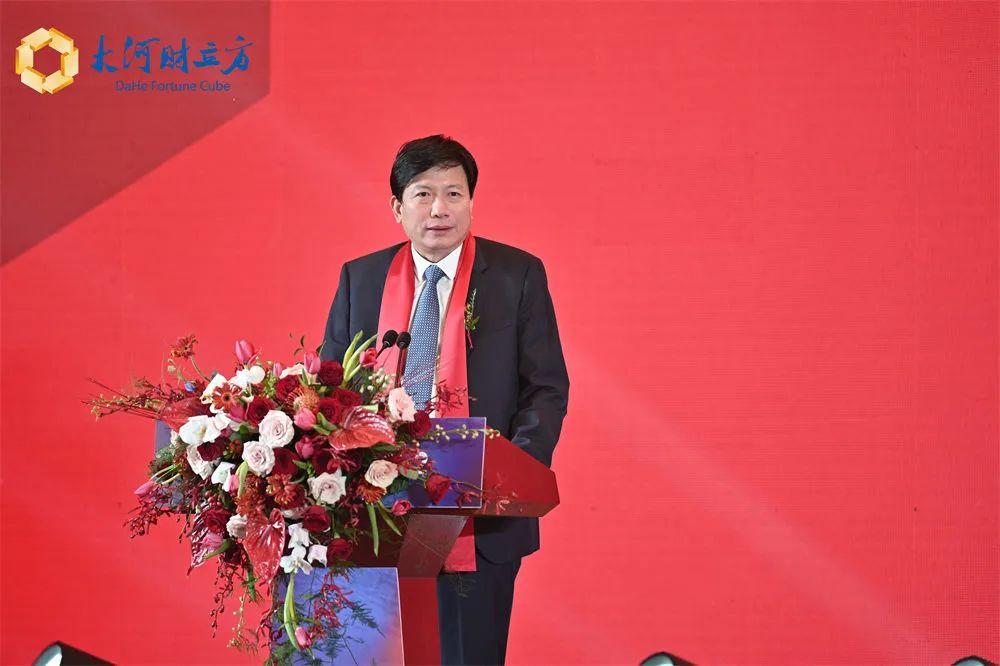 “锂”跃龙门！新乡天力锂能今日敲钟上市，A股“新乡军团”再添丁-天力锂能股票多少钱