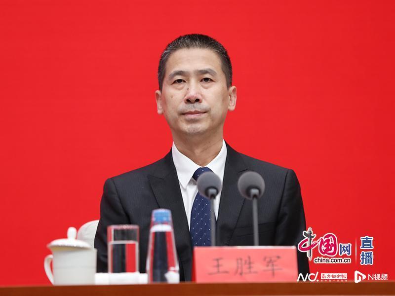 【推荐】住建部：住房公积金十年缴存增至逾22万亿，提取超12万亿-上海的公积金十年能提取多少