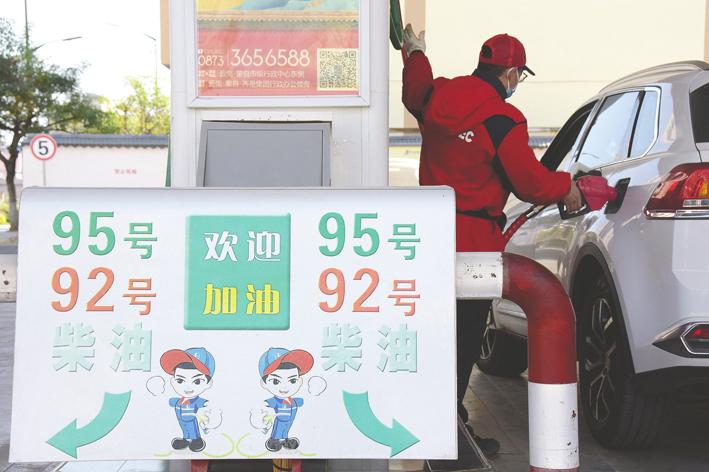 成品油价格年内最后一调明年迈入“国六B”标准阶段-2017年汽油上涨多少
