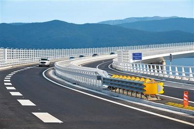 “一带一路”项目彰显中国基建实力-2015全年融资多少