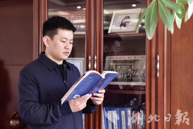 【推荐】云梦民营企业家风采∣跨界奋斗，一个创二代的逆袭之路——记湖北明达食品有限公司总经理李云明-民营上市公司高管