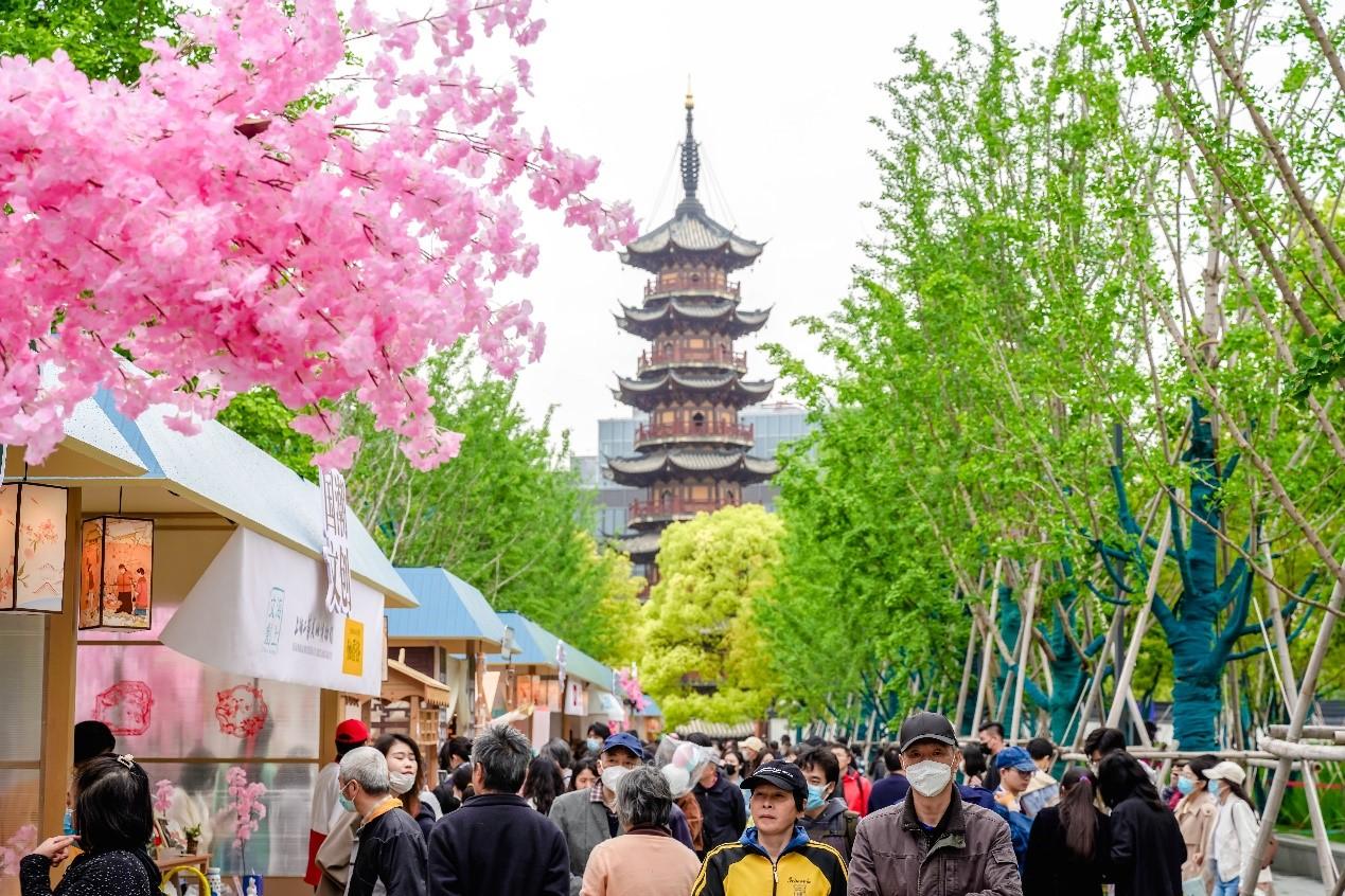 “三月三，上龙华，看桃花，逛庙会”，2023上海龙华庙会开市，龙华会将于今年三季度开业-上海最高楼多少会