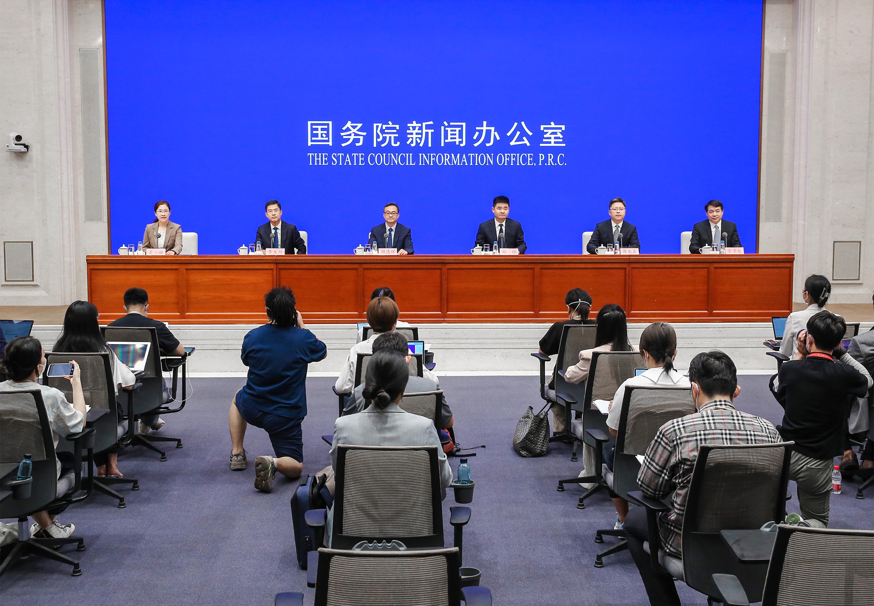 （社会）国新办举行加强医疗保障基金使用常态化监管国务院政策例行吹风会-医疗保障基金