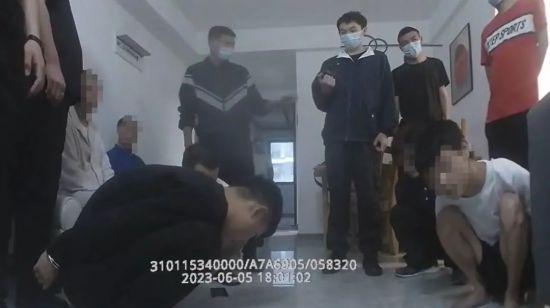 专为诈骗团伙“洗钱”这间暗藏在小区内的“水房”窝点被一锅端-万分之六是多少