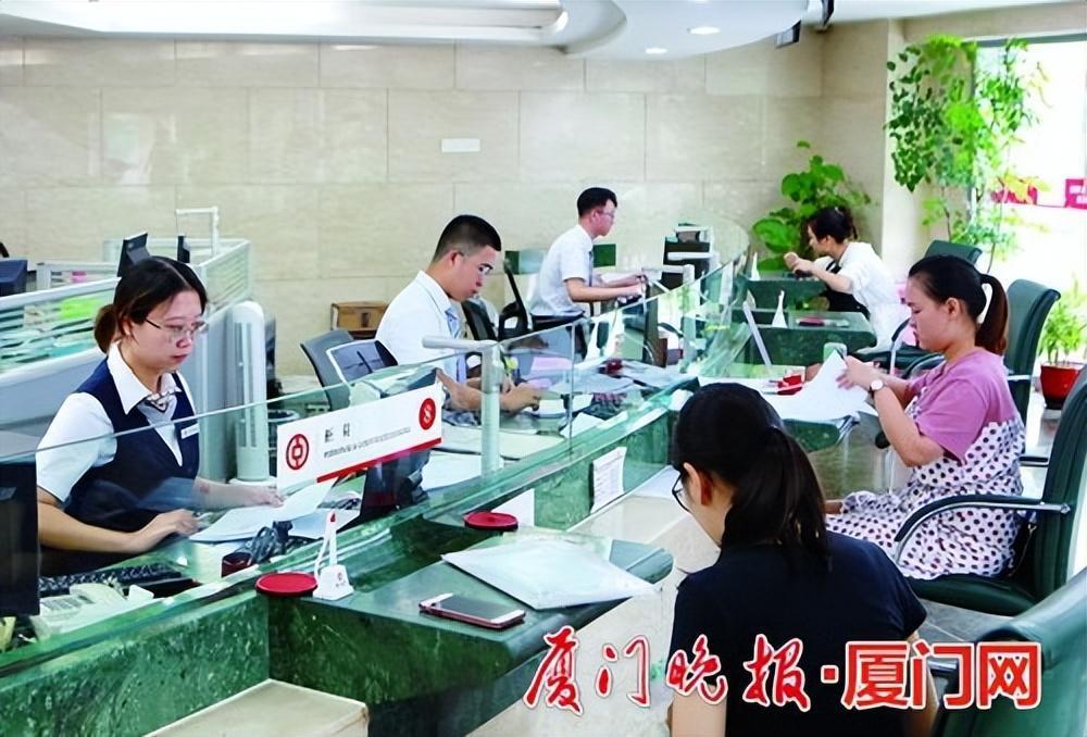人民币对美元在岸汇率跌破7.25关口，换汇可再等等-美元换人民币换多少钱