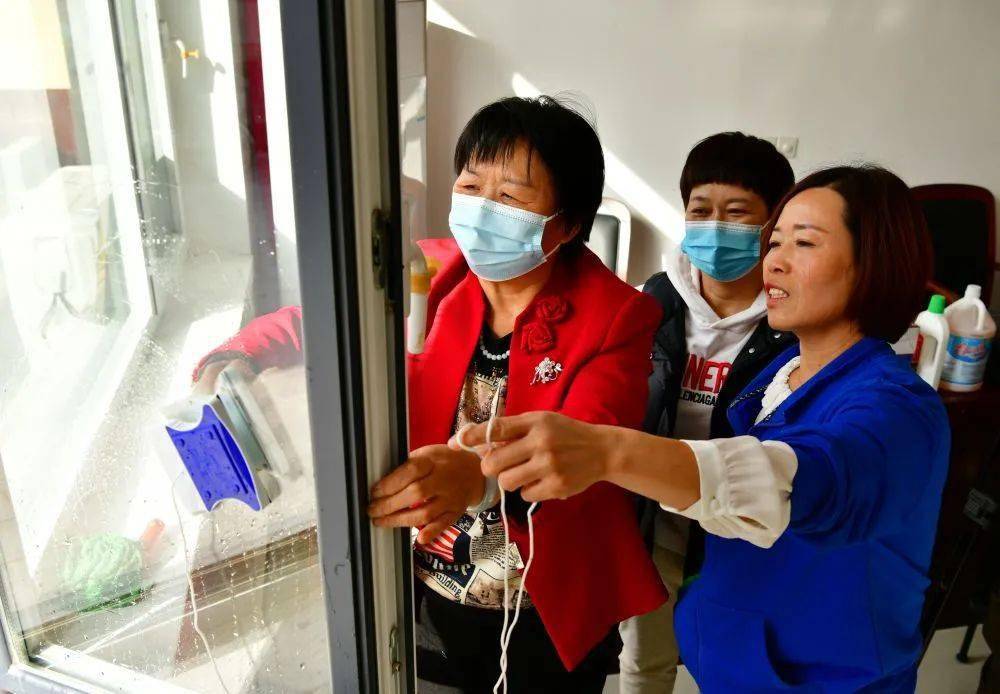 “55岁不能开网约车”，退休女性再就业如何保障新京报专栏-养老保险到多少岁不让办