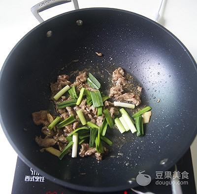 黑椒意面的做法，黑椒牛肉意面的做法步骤（如何做一盘“有滋有味”的经典意面）