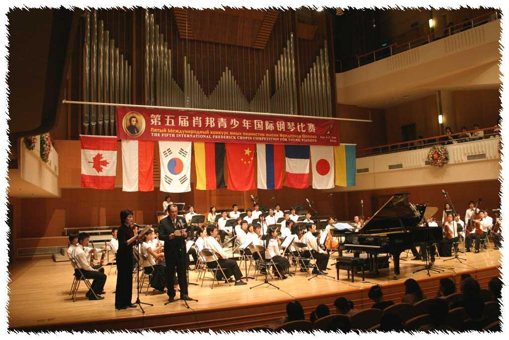 钢琴诗人之称是谁，钢琴诗人是谁的称号（一位站在钢琴键上的爱国诗人——肖邦）