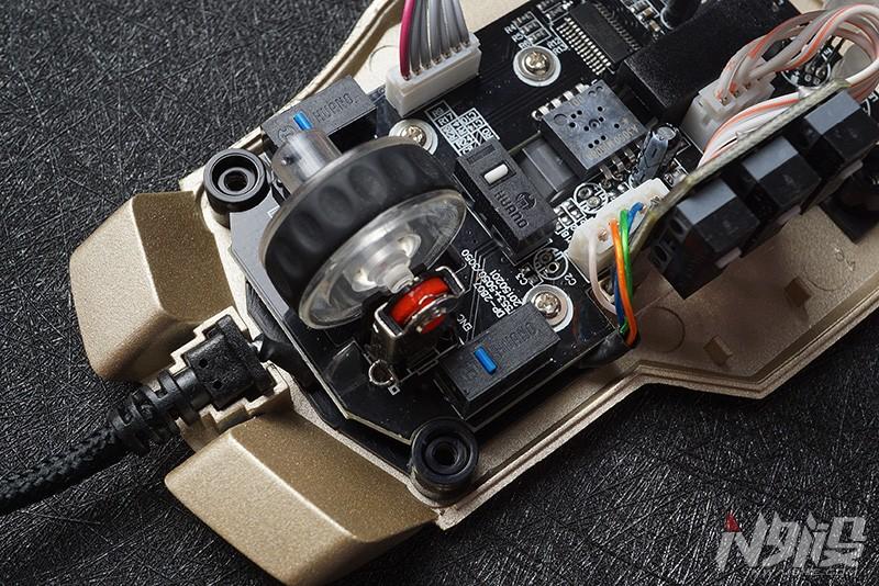 森松尼鼠标s-m11拆解教程，森松尼S-M11游戏鼠标拆解评测