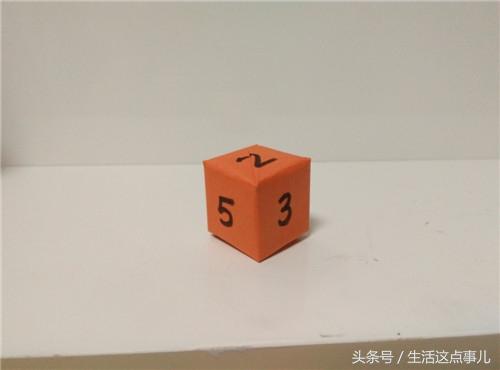 手工制作小台历步骤，自制小台历手工（旧台历改造成孩子的益智玩具）