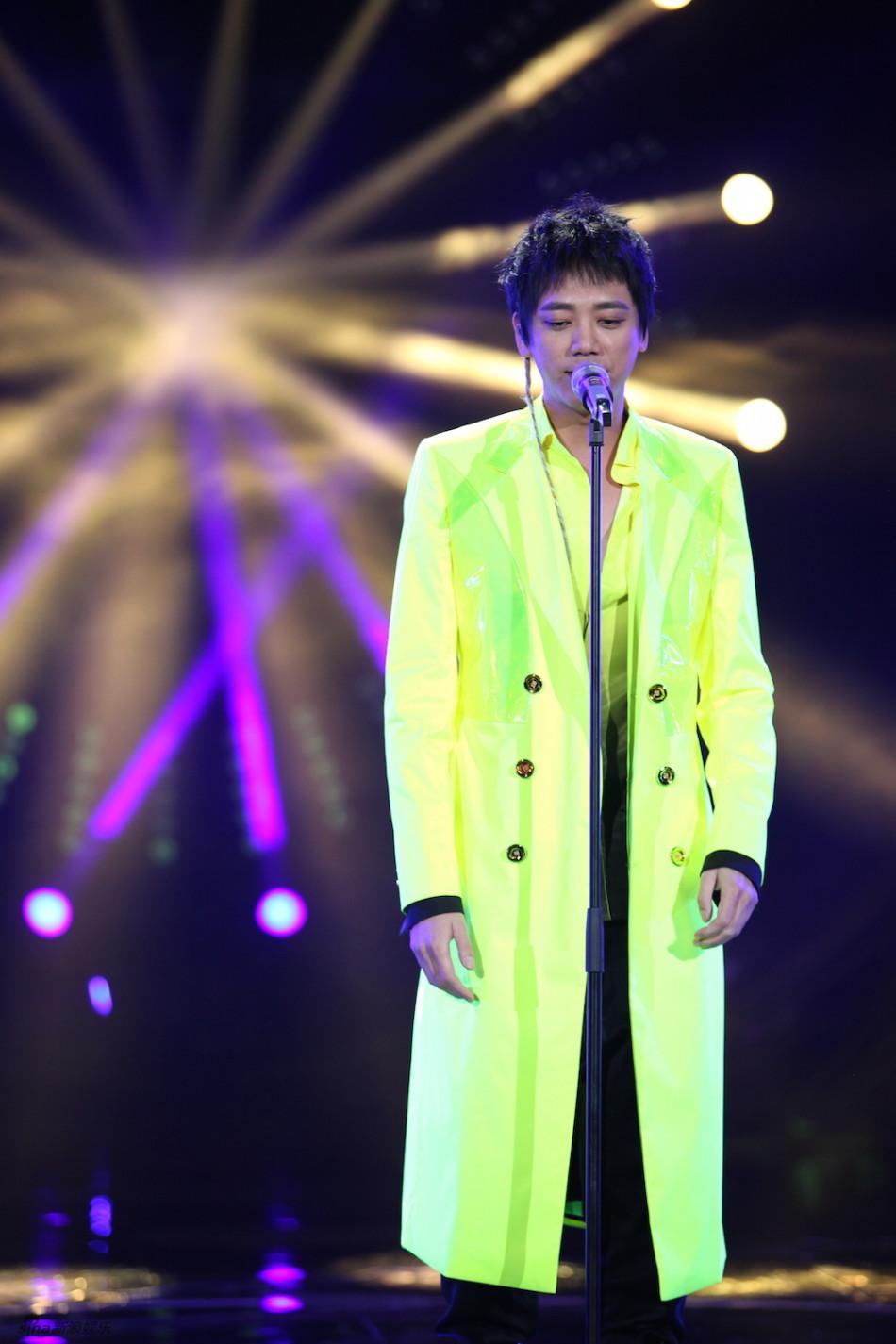 谁可以和我介绍信的新专辑-《集乐星球》，集乐星球演唱会（亮瞎你的眼）