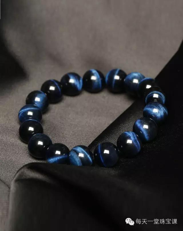 猫眼石是什么材质，合成猫眼石是什么材质（用买水晶的价格买到了猫眼石）