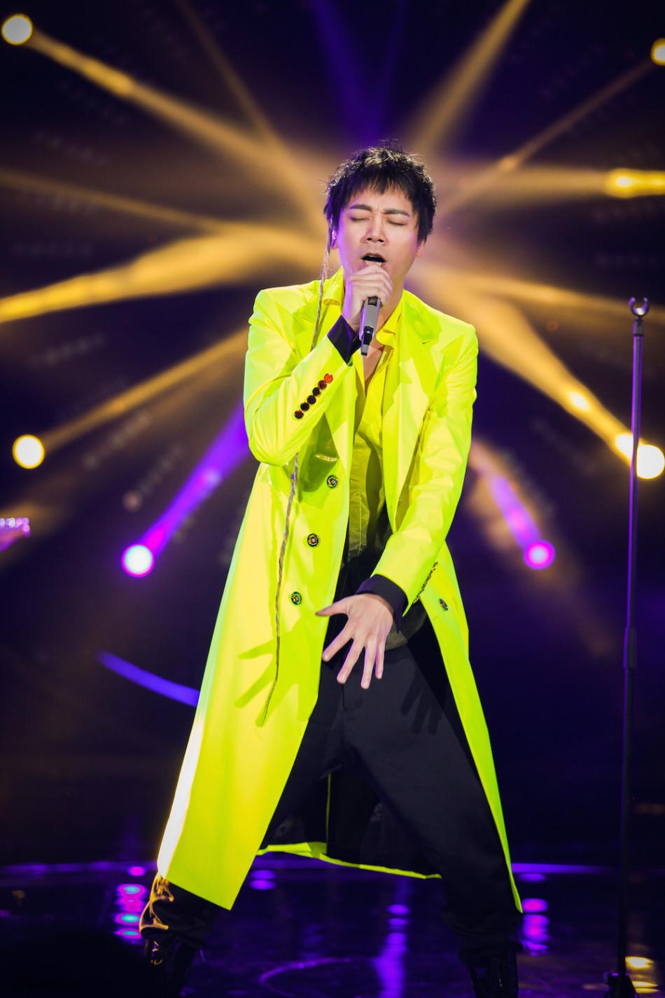 谁可以和我介绍信的新专辑-《集乐星球》，集乐星球演唱会（亮瞎你的眼）