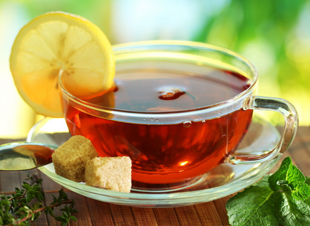喝红茶的好处和坏处，喝红茶对女人有什么好处和坏处（经常喝红茶的好处和坏处）