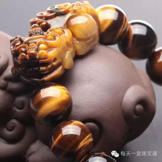 猫眼石是什么材质，合成猫眼石是什么材质（用买水晶的价格买到了猫眼石）