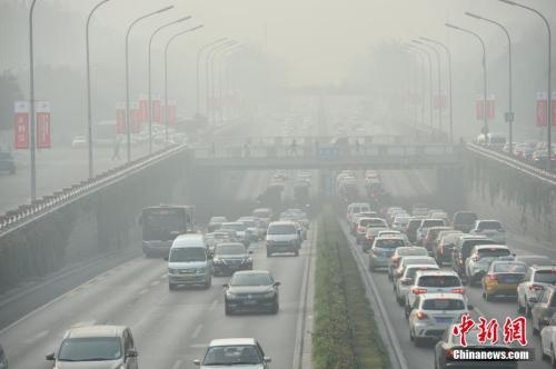 大气污染层是几米到几米，大气污染物一般在几层（600米以下低空为污染层）