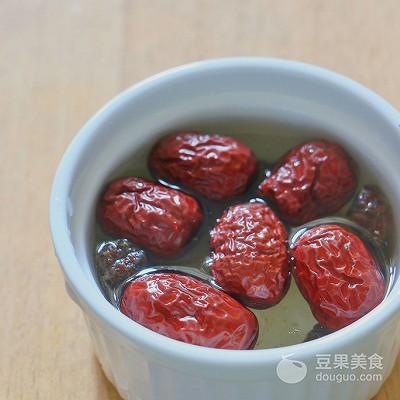 红枣桂圆枸杞茶的功效，桂圆红枣枸杞茶功效（桂圆红枣茶的做法）