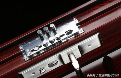 如何换锁芯---十字锁，十字锁锁芯怎么拆（教你怎样更换锁芯）