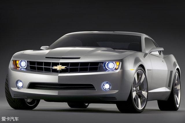 大黄蜂是哪种车,大黄蜂什么车(实拍第六代雪佛兰科迈罗)