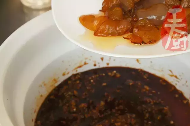 老醋蜇头做法是什么，老醋蜇头做法是什么味道（何以开胃？老醋蛰头咯~）