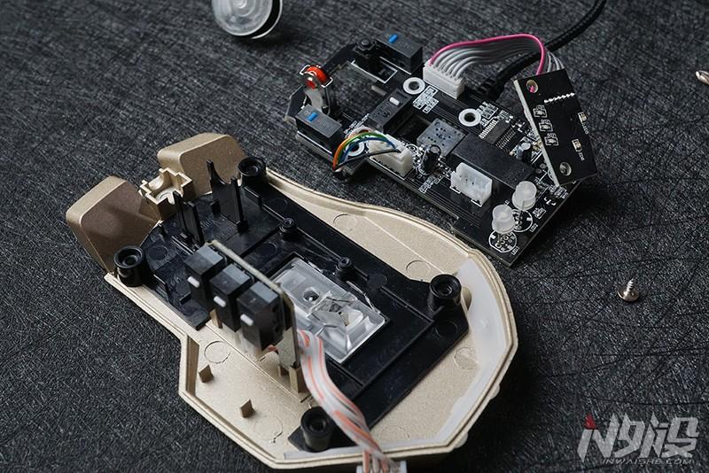 森松尼鼠标s-m11拆解教程，森松尼S-M11游戏鼠标拆解评测