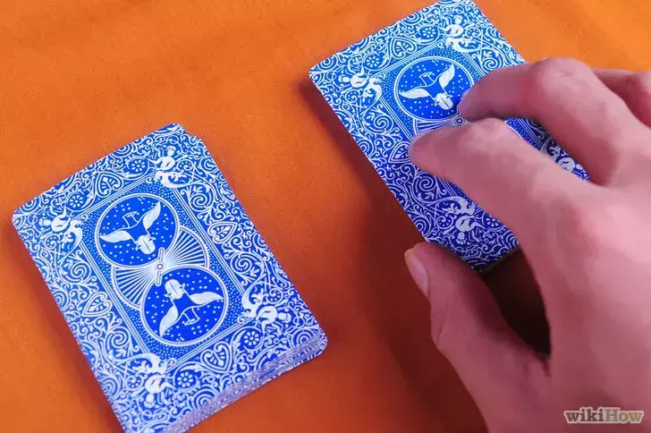 一学就会的纸牌魔术：变四张A，一学就会的纸牌魔术（一分钟教会你经典的扑克魔术）