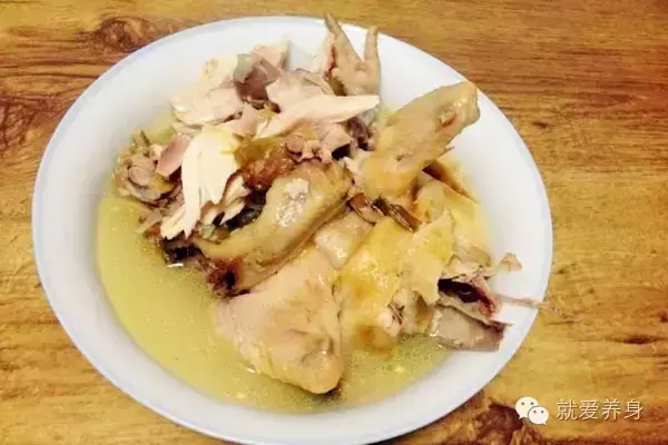 田七粉的正确吃法与功效，三七粉的正确吃法（每天一勺它保健康延寿命）