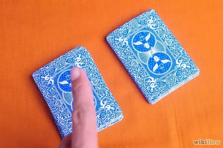 一学就会的纸牌魔术：变四张A，一学就会的纸牌魔术（一分钟教会你经典的扑克魔术）