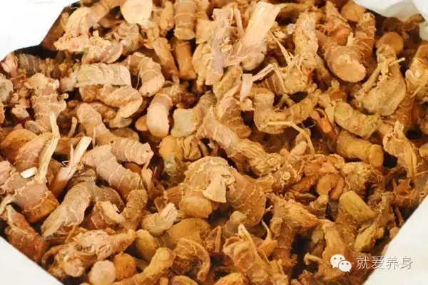 田七粉的正确吃法与功效，三七粉的正确吃法（每天一勺它保健康延寿命）