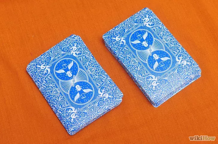 一学就会的纸牌魔术：变四张A，一学就会的纸牌魔术（一分钟教会你经典的扑克魔术）