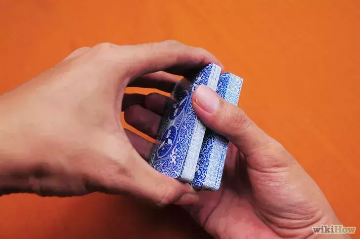 一学就会的纸牌魔术：变四张A，一学就会的纸牌魔术（一分钟教会你经典的扑克魔术）