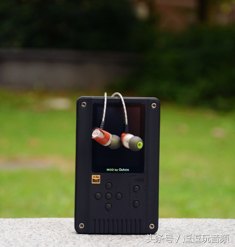 黑色信封歌词，黑色信封的歌词（透彻心扉的声音——BLON圈铁耳塞评测）