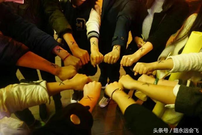 德罗索怎么飞，给他爱五德罗索怎么飞（《航海王之黄金城》的影评）