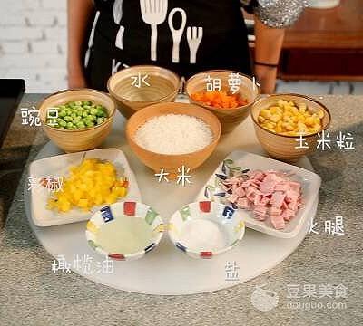 五色饭的做法，五色饭的做法及由来（五彩焖饭—超简单超快手）