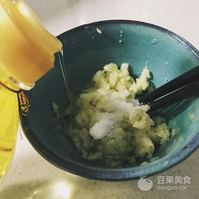 蒜蓉基围虾的做法，蒜蓉基围虾的家常做法怎样做（简单超方便#西王鲜味道#）