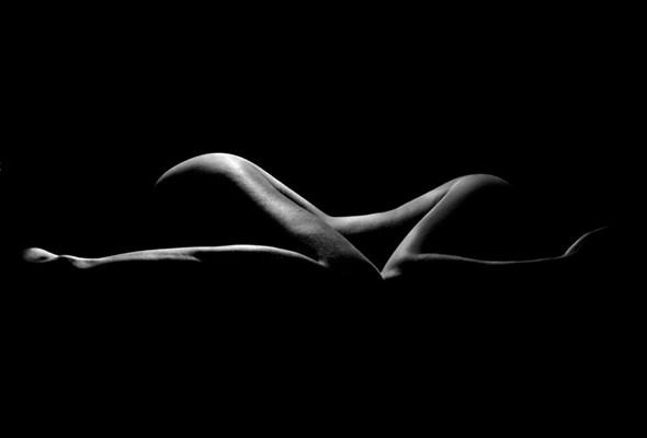 梦见没有穿裤子到处跑是什么意思，梦见自己没有穿内裤到处跑（这些说出来会让人害羞的梦境）