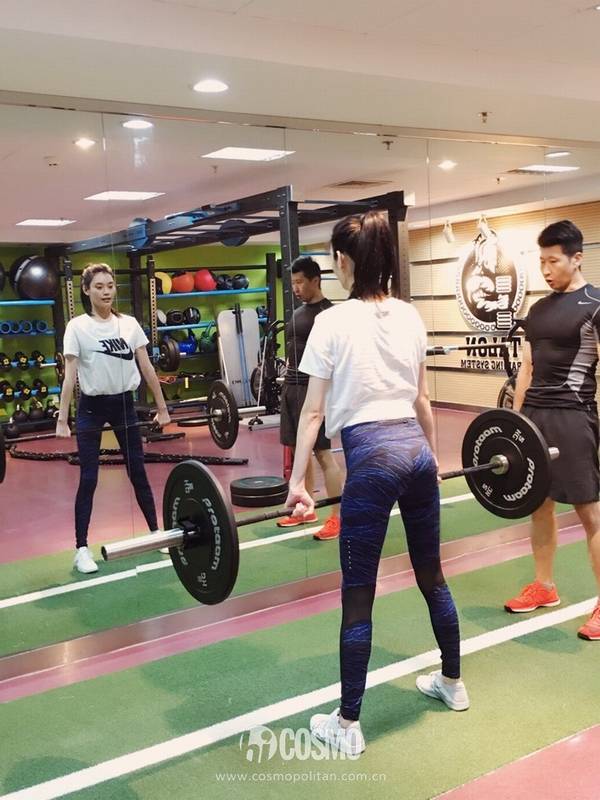 colove是什么牌子女装，lovelove是什么牌子（谁说超模不穿秋裤，你看奚梦瑶）