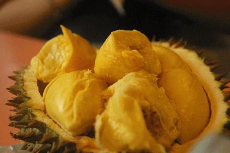 吃榴莲的危害，吃榴莲的坏处（榴莲吃多危害健康）