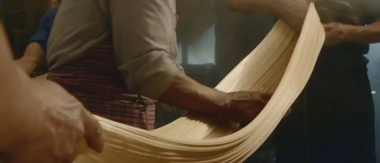 糖瓜是什么做的，糖瓜是用什么糖做的（二十三糖瓜粘，传统糖瓜简单做）