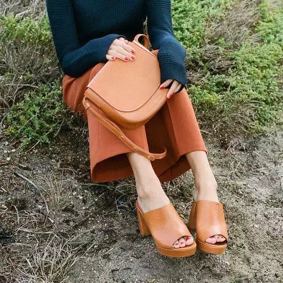 小象钱包打联系人吗，小象钱包打款到哪里（这些包包界的“当红炸子鸡”）