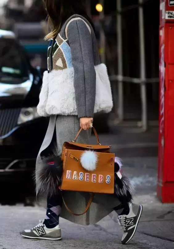 小象钱包打联系人吗，小象钱包打款到哪里（这些包包界的“当红炸子鸡”）