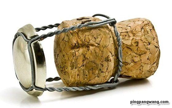 乒乓球起源于哪个国家，乒乓球是哪个国家发明的（未来材质大小还会变吗）