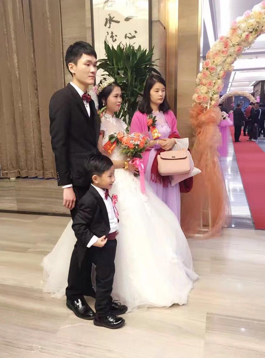 为什么很多人选择西式婚礼，为什么很多人选择西式婚礼呢（为什么现在的人都喜欢中西结合的婚礼）